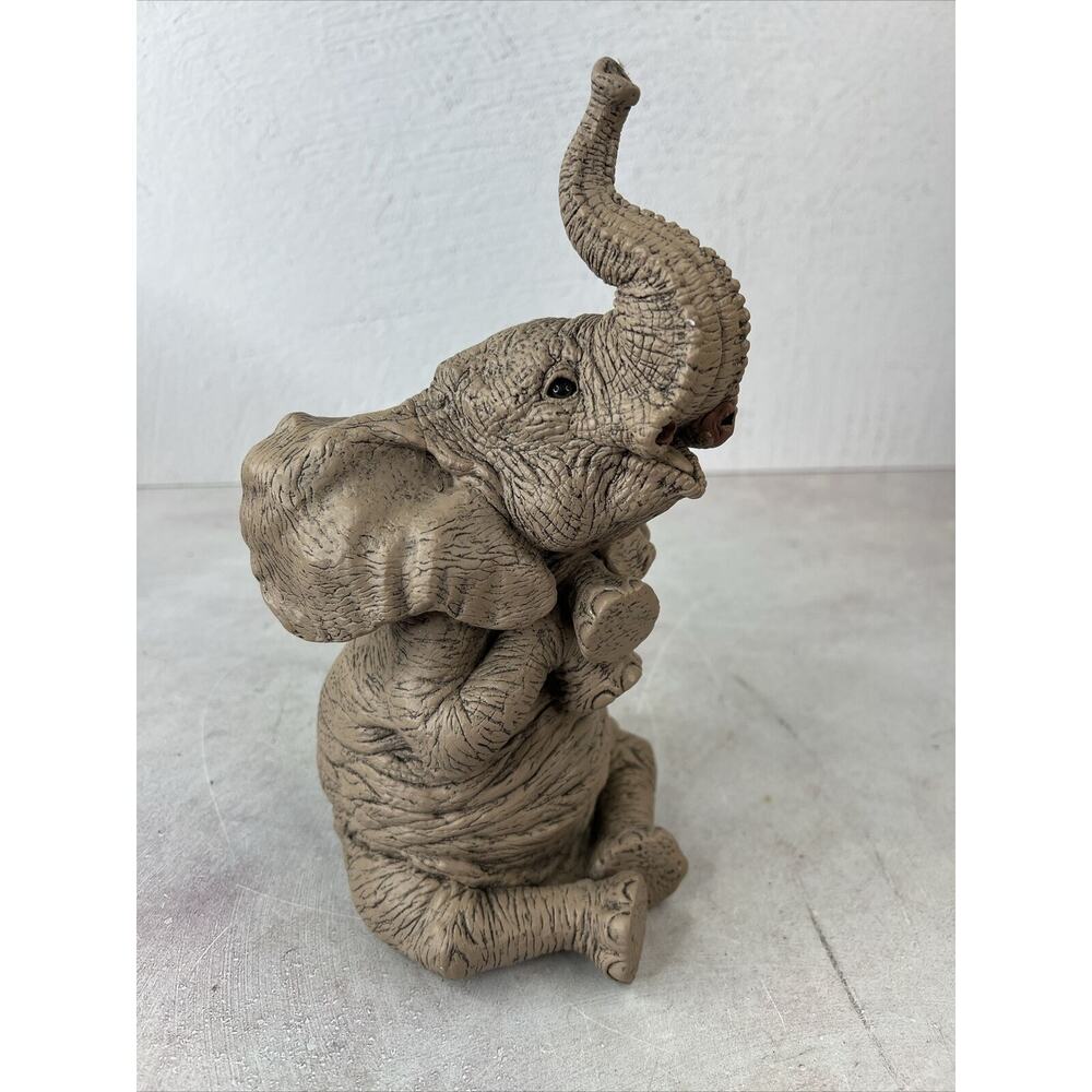 The Herd Peanut Sr. Elephant #3136 Martha Carey Tusk Missing Small Chips